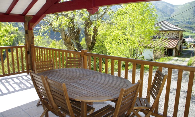 Arneguy Casa | Naturaleza vacaciones en un granero de piedra del siglo 17.