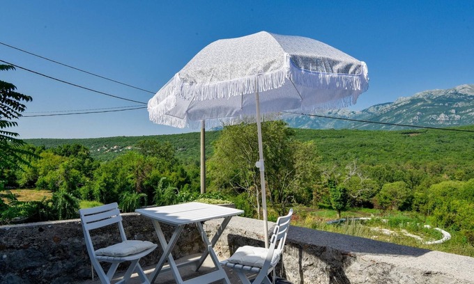 Kovaci Casa | Nature View House w Terrace Near Beach in Budva