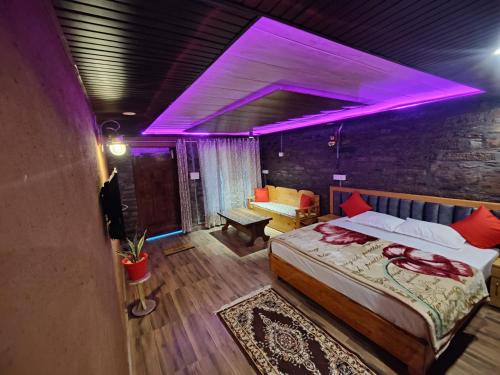 Pauri Casa | Nature Villaas BASA HOMESTAY