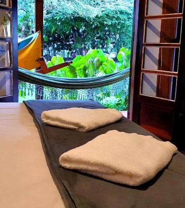 Praia Deserta Casa | Natureza a 100m da Praia, 4 suítes, amplo jardim