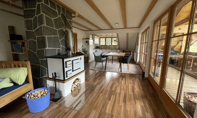 Blaichach Casa | Naturnahe und Helle Dachgeschosswohnung mit Großem Balkon in Gunzesried-säge