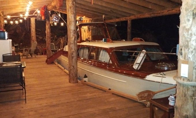 Juan de Fuca Electoral Area Cama Y Desayuno | Nautical Nights near the shores of Jordan River