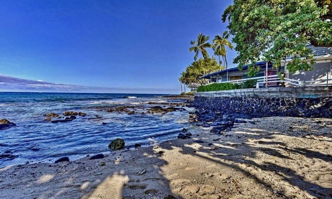 Historic Kailua Village Condominio | Nautical Theme Garden View Studio - Kona Islander Inn Condos Condo by RedAwning