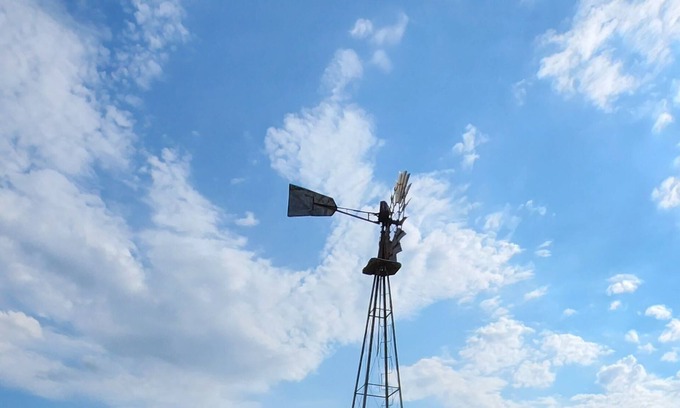 Niota Casa | Nauvoo Windmill Farmhouse 10-12 people