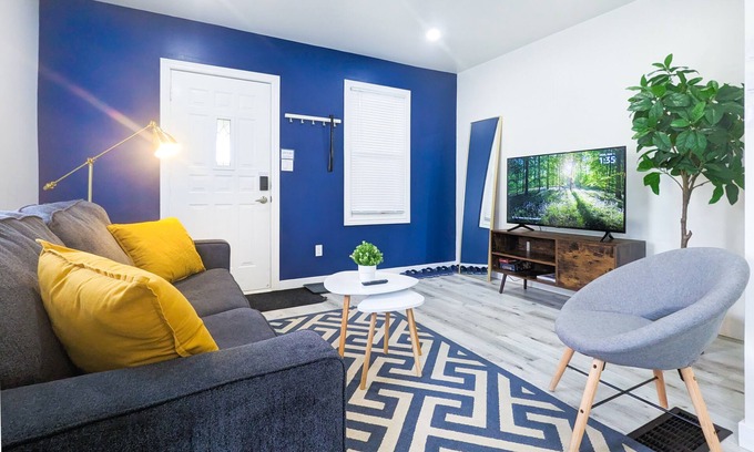 East Windsor Casa | Navy gold dream - 2 bedroom house w/ work station