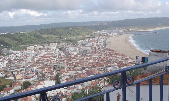 Nazare Apartamento | Nazaré - Casa con vista panorámica a la playa - 2 pisos - 2 a 6 personas