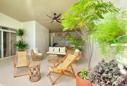 Cainta Casa | Nazville vacation home