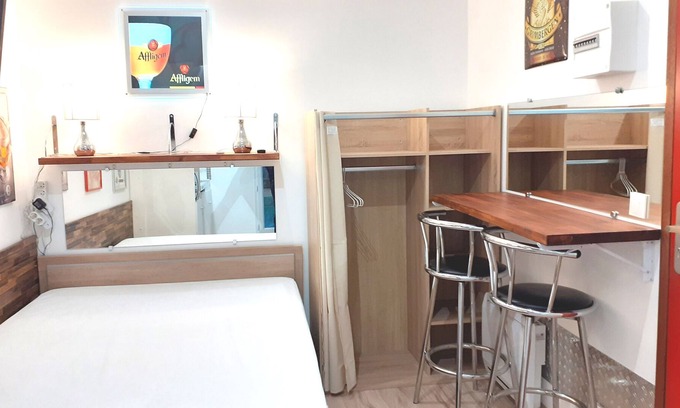 Annesse-et-Beaulieu Apartamento | (N°07) Nice quiet studio with free private parking