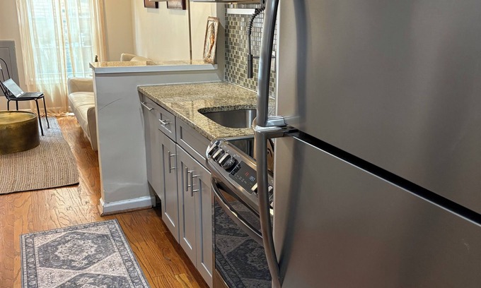 Southwest Casa | 1-bedroom house walk to ballpark, museums, and monuments