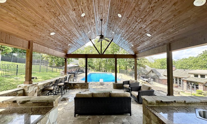 Fayetteville Casa | Ne'Villa - Hillside Cabaña y piscina Paradise