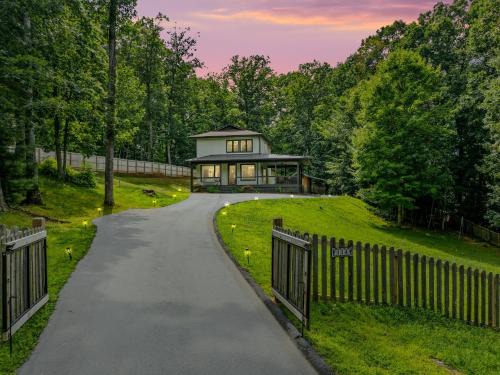 Mills River Casa | Near Asheville Hot Tub Fire Pit BBQ Sleeps 10