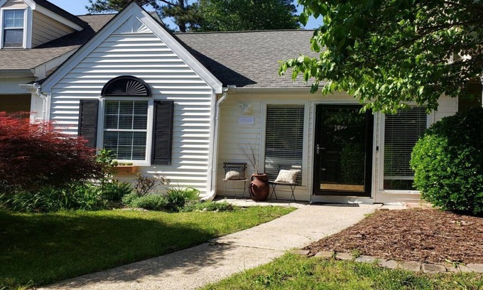 Smyrna Casa | Near Atlanta the Braves Stadium and the Battery!