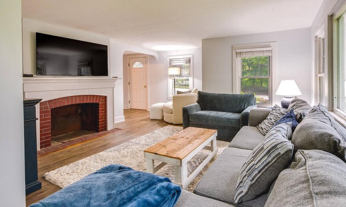 Wells Casa | Near Beach: Coastal Maine Getaway w/ Yard