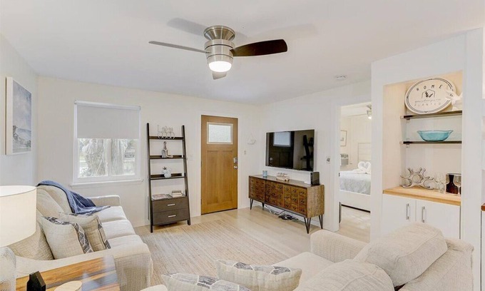 Laurel Park Apartamento | ✬Near Beaches✬Laurel Park✬Full Kitchen✬FastWifi