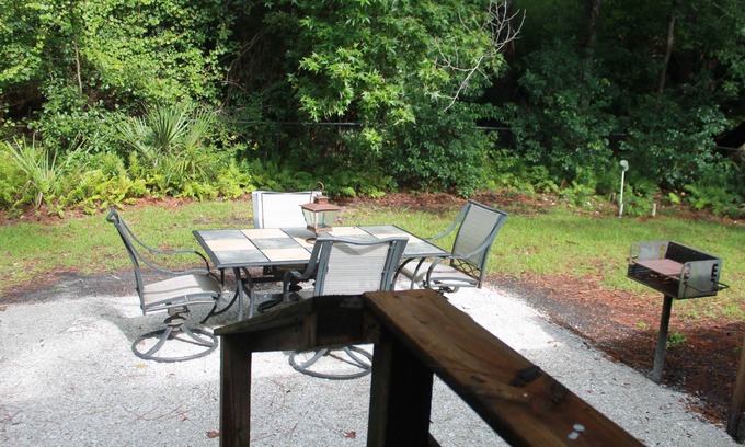Darien Casa | Near Sapelo Island, Kayaking, Fishing, Birding, Beaches, 50 miles from Savannah