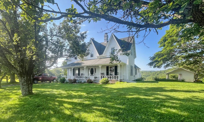 Piper Gap Casa | Near Blue Ridge Parkway: Galax Home w/ Mtn Views!