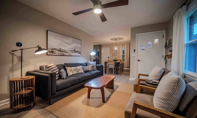 Acworth Casa | Near Downtown Acworth & Kennesaw ~Pool Table~Patio