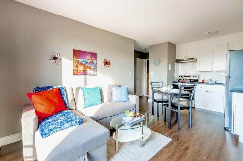 Rosedale Apartamento | Near Downtown - Glenview West Apartment w Patio