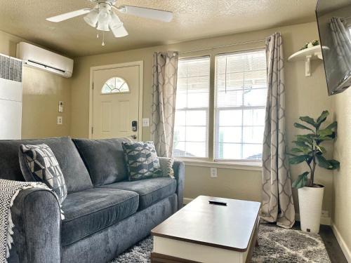 Medford Casa | Near Downtown- Kitchen-washerdryer-parking