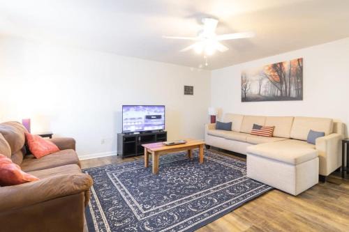 Columbus Casa | Near Ft Moore & Downtown - The Moore House 1