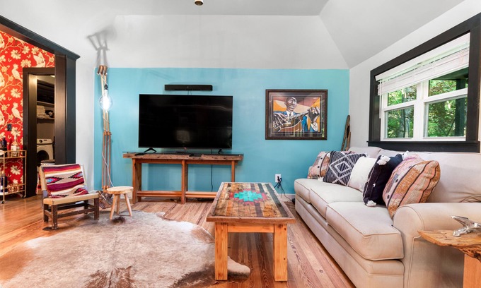 Inglewood Casa | near Gaylord Opryland