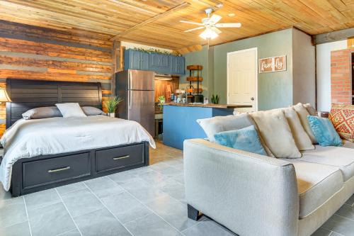Brownsville Apartamento | Near Historic Battlefield Trail Studio with Patio!