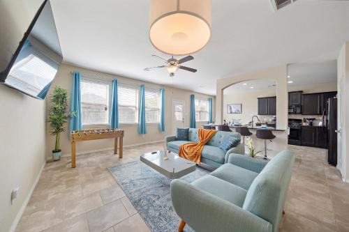 Houston Casa | Near Iah Houston Home Yard Bbq Games Wi-fi Pets