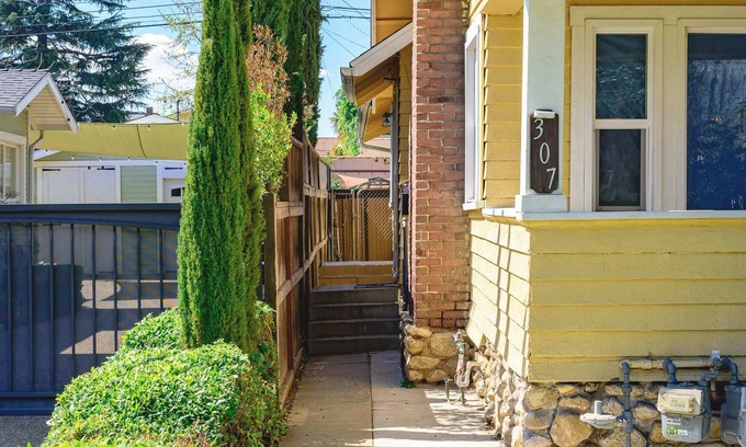 San Gabriel Apartamento | Near LA Cozy Home With Full Kitchen & Laundry
