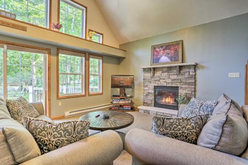 Albrightsville Casa | Near Lake and Hiking Pocono Home with Hot Tub