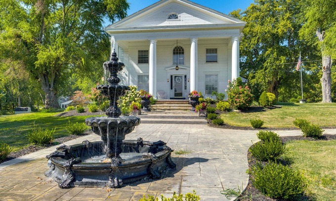 Conneaut Casa | Near Lake Erie, Harbor & Parks: Conneaut Getaway!