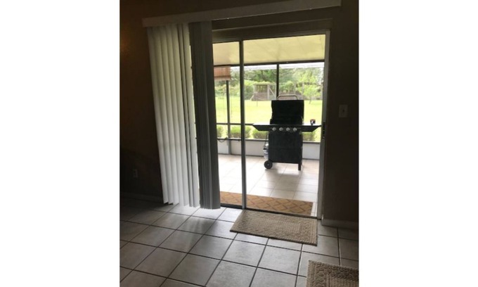 Auburndale Casa | Near Lake Myrtle Sports Park, Walking Distance