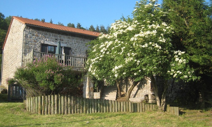 Auroux Casa | Cerca del lago Naussac