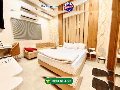 Ujjain Hotel | Near Mahakal Temple HOTEL A-Palace,Ujjain,Fully Air conditioned Rooms Prime Location wifi Facilities, BEST HOTEL IN UJJAIN