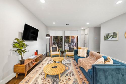 East Downtown Houston Casa | Near Midtown Downtown Games Wifi Balcony Pets