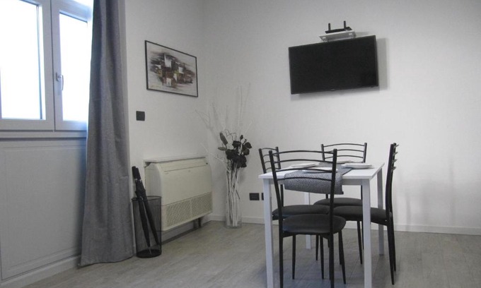 Isola del Bosco - Delle Corti Apartamento | Near Milan