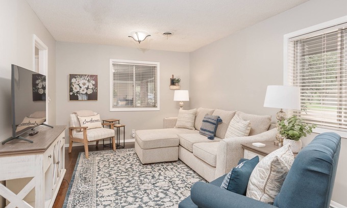 Starkville Casa | Near MSU | Cozy | Fire Pit
