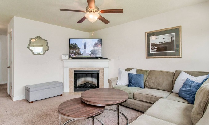 Northwest Pensacola Casa | Near PCC, 15 minutes to Downtown Pensacola
