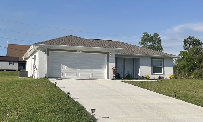 Ocala Casa | Near Rainbow Springs, Silver Springs, and World Equestrian Center. Pet Friendly.