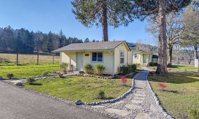 Murphy Apartamento | Near Rivers & Trails: Cabin in Rural Grants Pass
