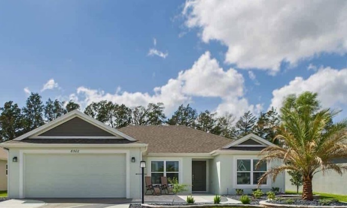 Okahumpka Casa | Near Sawgrass Grove in The Village of Newell