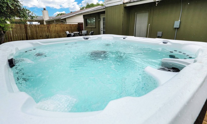 Heritage Casa | Near Sea World | Hot Tub Swing Set BBQ Yard Games