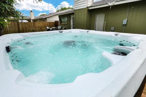 Heritage Casa | Near Sea World Hot Tub Swing Set Bbq Yard Games