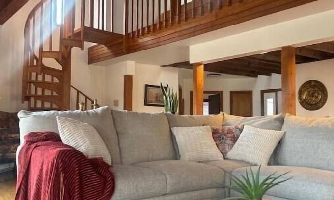 Canaan Casa | Near Skiing! Hot Tub, Wood Stove, Pool Table, & Theater Room. Pet friendly!