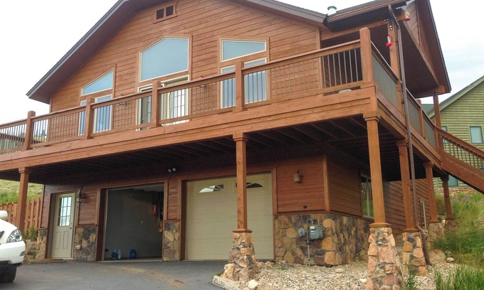 Innsbruck Val Moritz Casa | Zona de Sol Vista & Granby Ranch 4 BR / 3 BA. Se adapta a 2 familias. ¡Prístino!