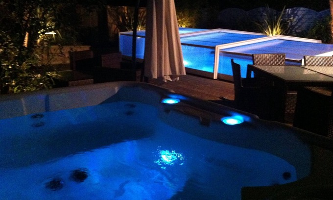 Grayan-Et-L'Hopital Villa | Cerca de Soulac, piscina privada climatizada cubierta, jacuzzi, sauna, gimnasio