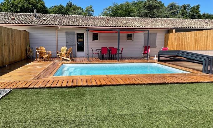 Grayan-Et-L'Hopital Casa | Near Soulac/mer 3-bedroom house with heated indoor pool