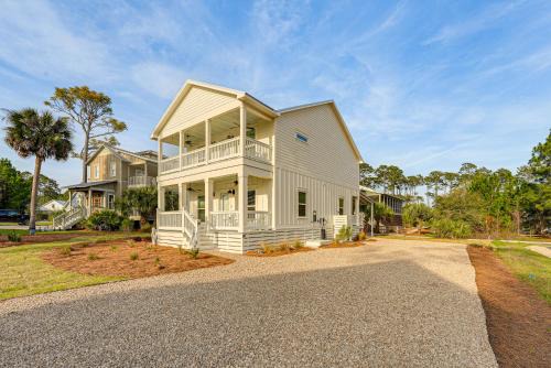 Carrabelle Casa | Near State Parks Carrabelle Home with Beach Access!