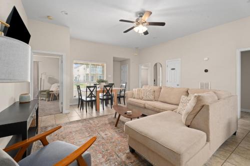College Station Casa | Near Texas A&M, Spacious Living Room, 4 Queen Beds