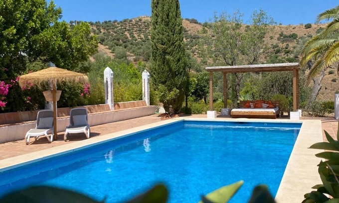 Cártama Apartamento | Near the Caminito del Rey, Malaga, Marbella and Ronda, hiking and pool