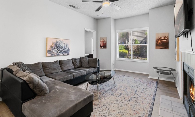 Milwood Apartamento | Near the Domain | 2 BR Open Terrace | Pool